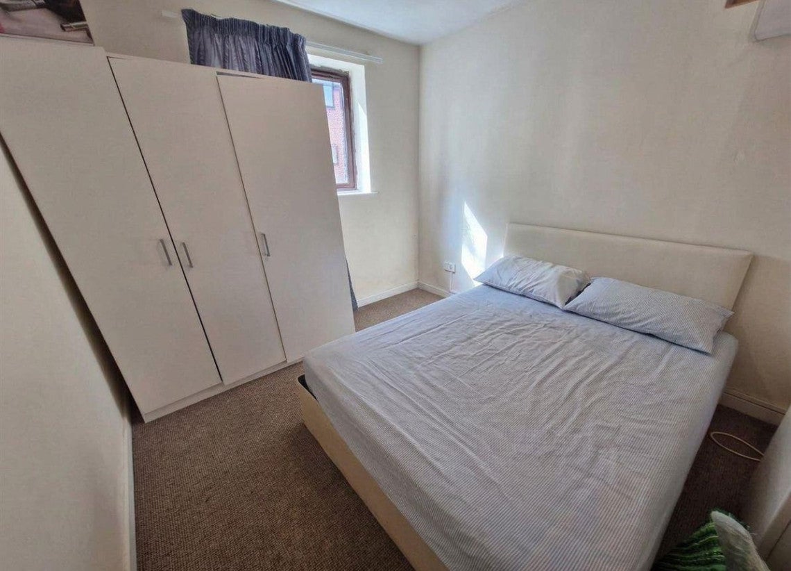 Flat St James Lane in Coventry