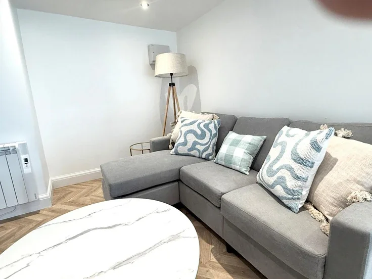Flat Winchelsea Road in Rother