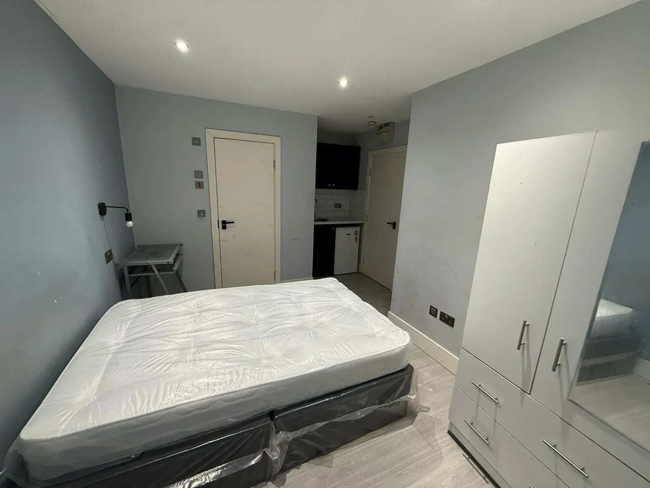Room Palgrave Avenue in Greater London