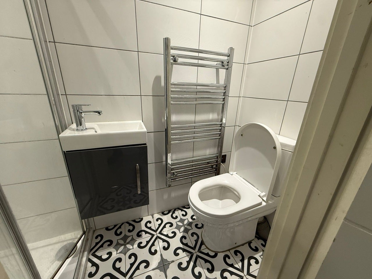 Room Palgrave Avenue in Greater London