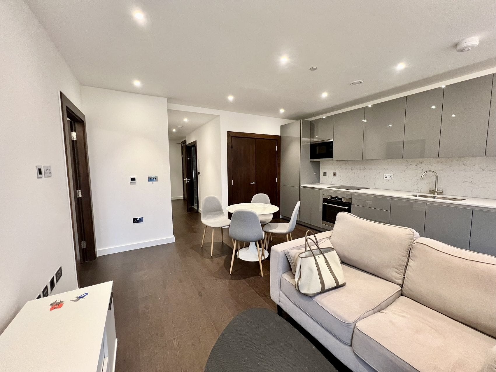 Flat Lanchester Way in Greater London