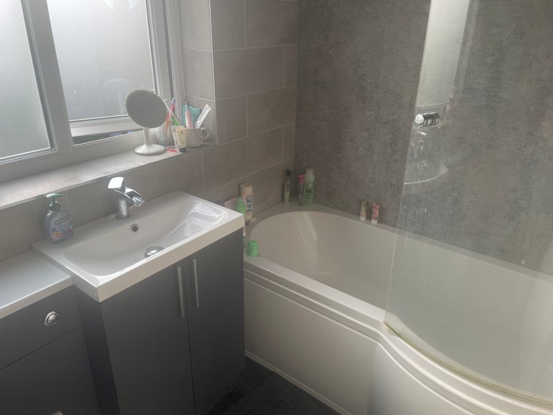 Room Eckington Road in North East Derbyshire