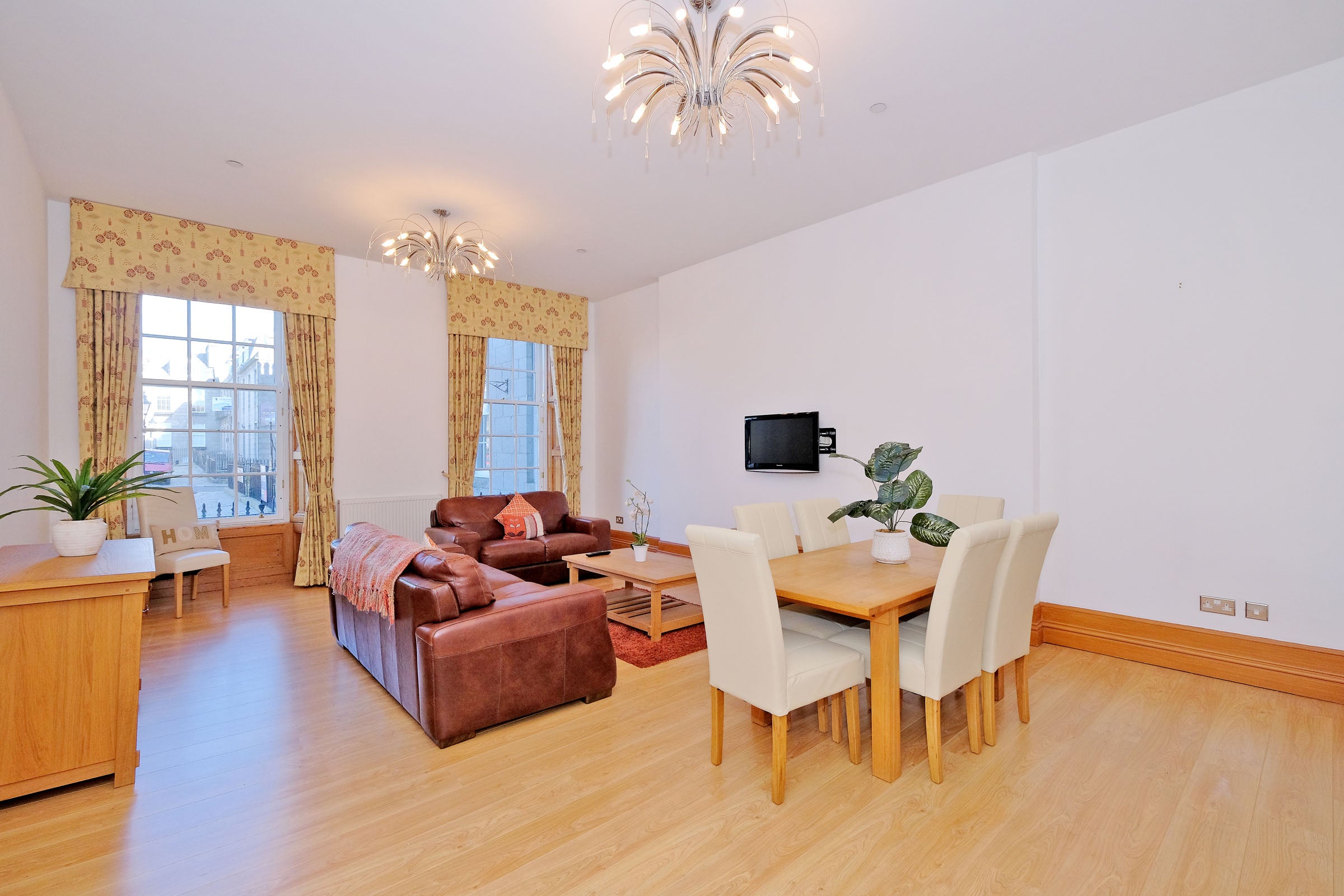 Flat Golden Square in Aberdeen City