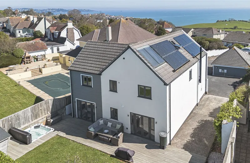 House Stoke Gabriel Road in Brixham