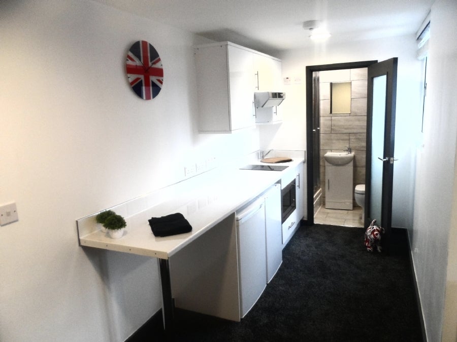 Flat Vicarage Road in Birmingham