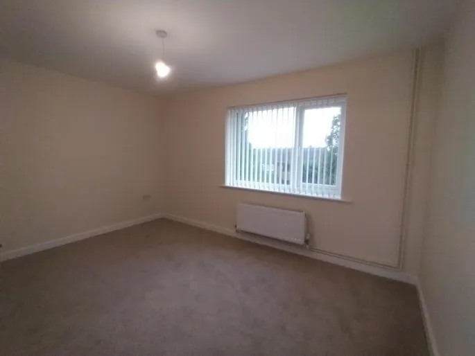 Flat Bramcote Lane in Nottingham