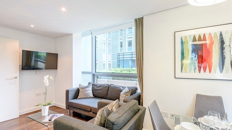 Flat Bell Street in City of Westminster