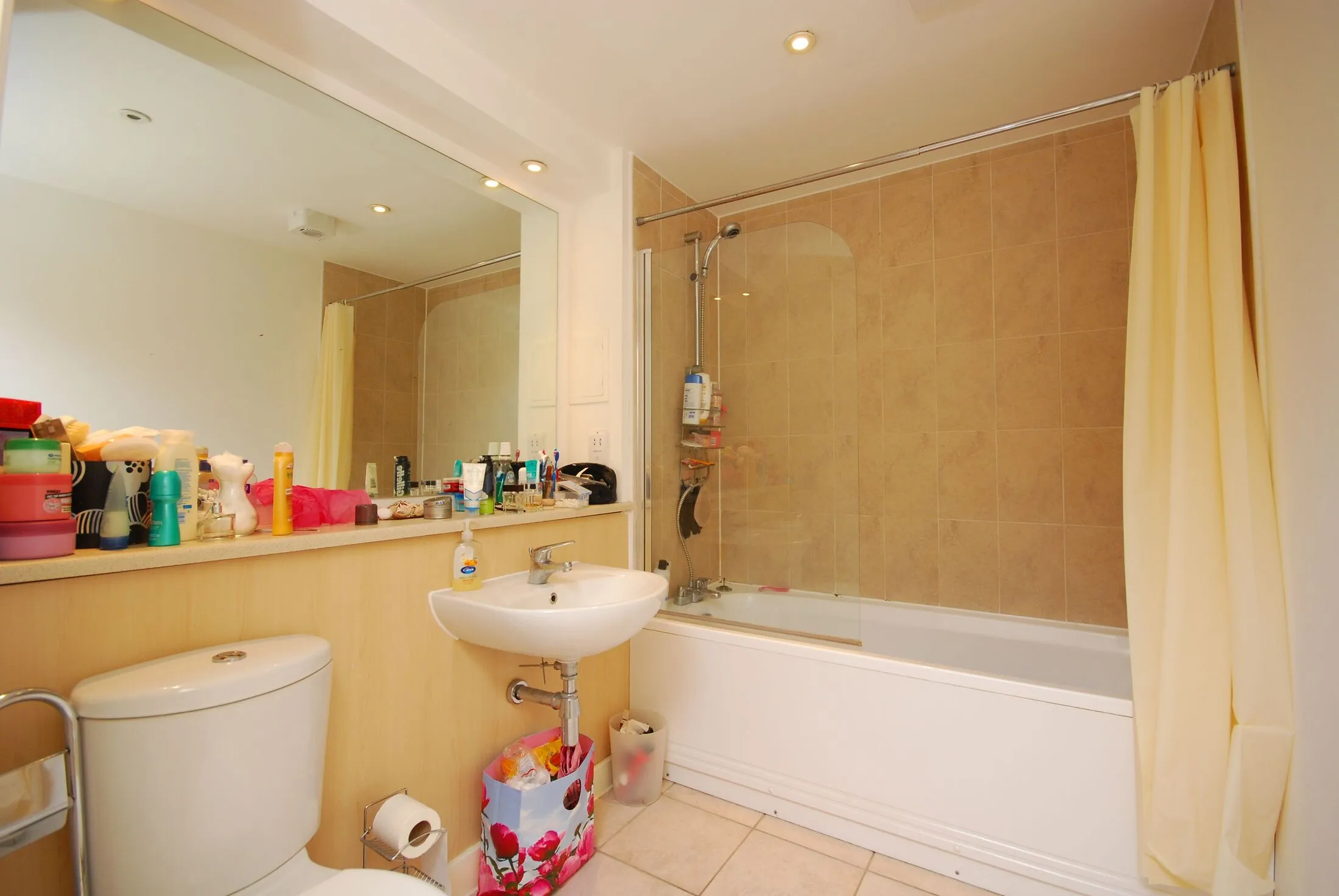 Flat Lacey Mews in Greater London