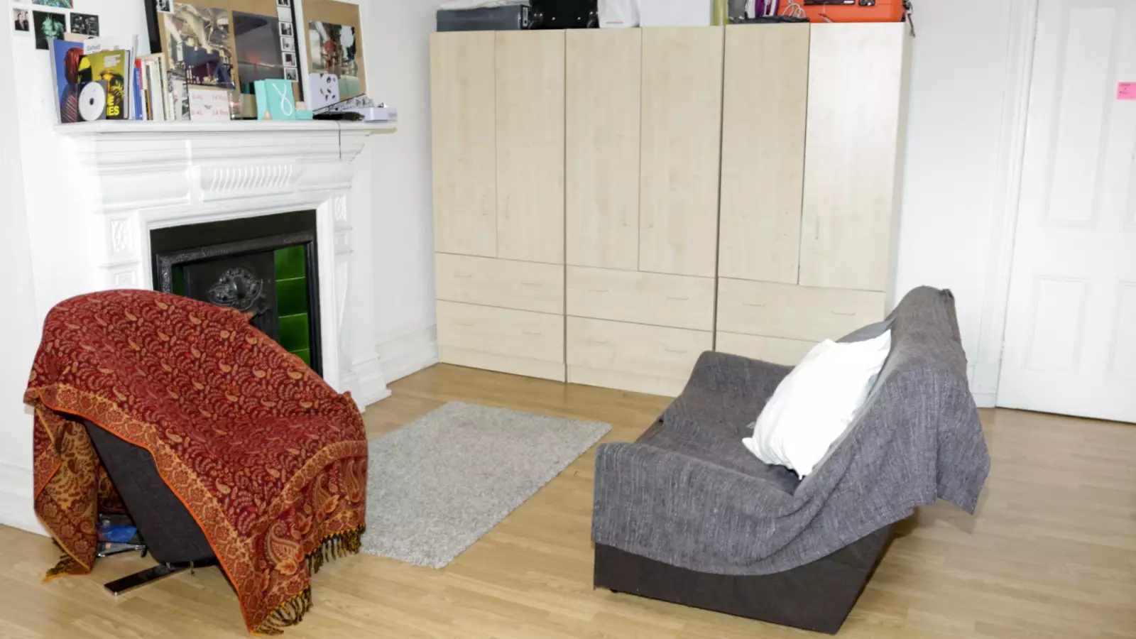 Flat Lucerne Mews in Greater London