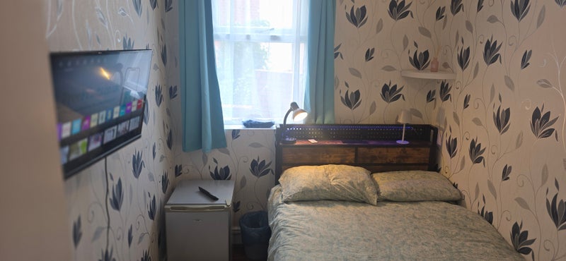 Room Dyson Street in Blackburn