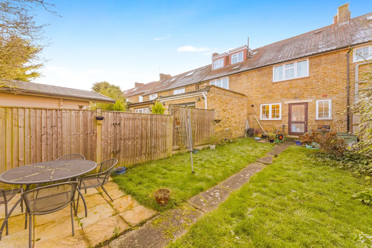 House Henty Walk in Greater London