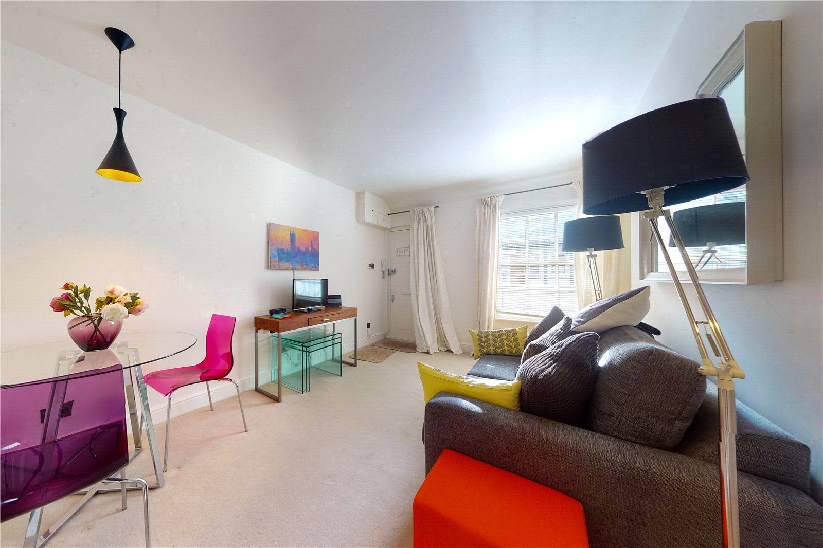 Flat Martlett Court in City of Westminster