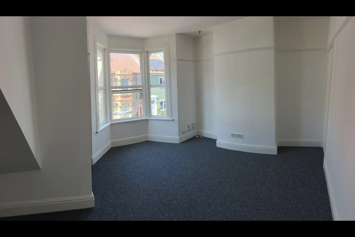 Flat Rene Road in Bristol