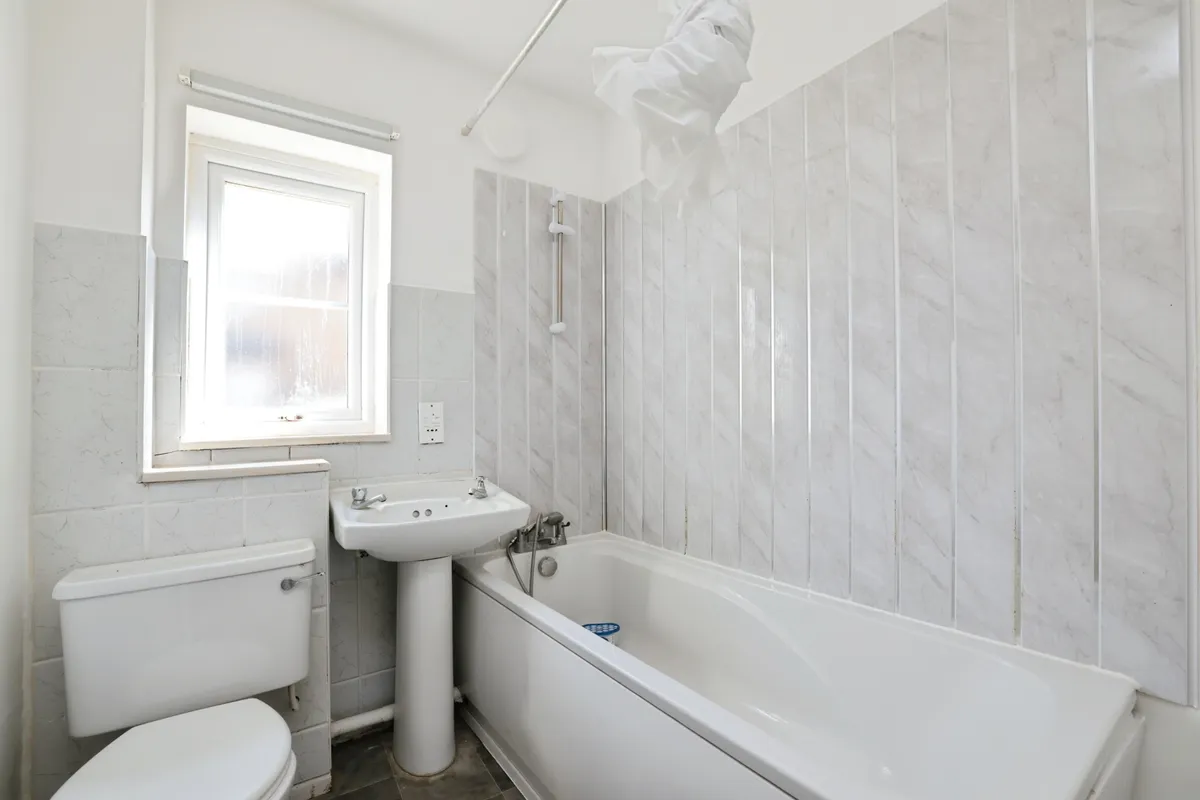 Flat Kensington Avenue in Watford