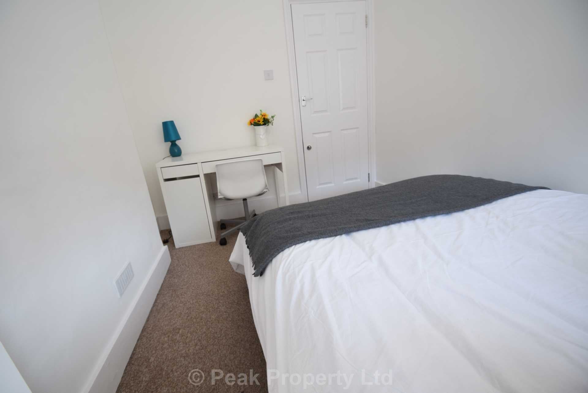 Room Princes Street in Southend-on-Sea