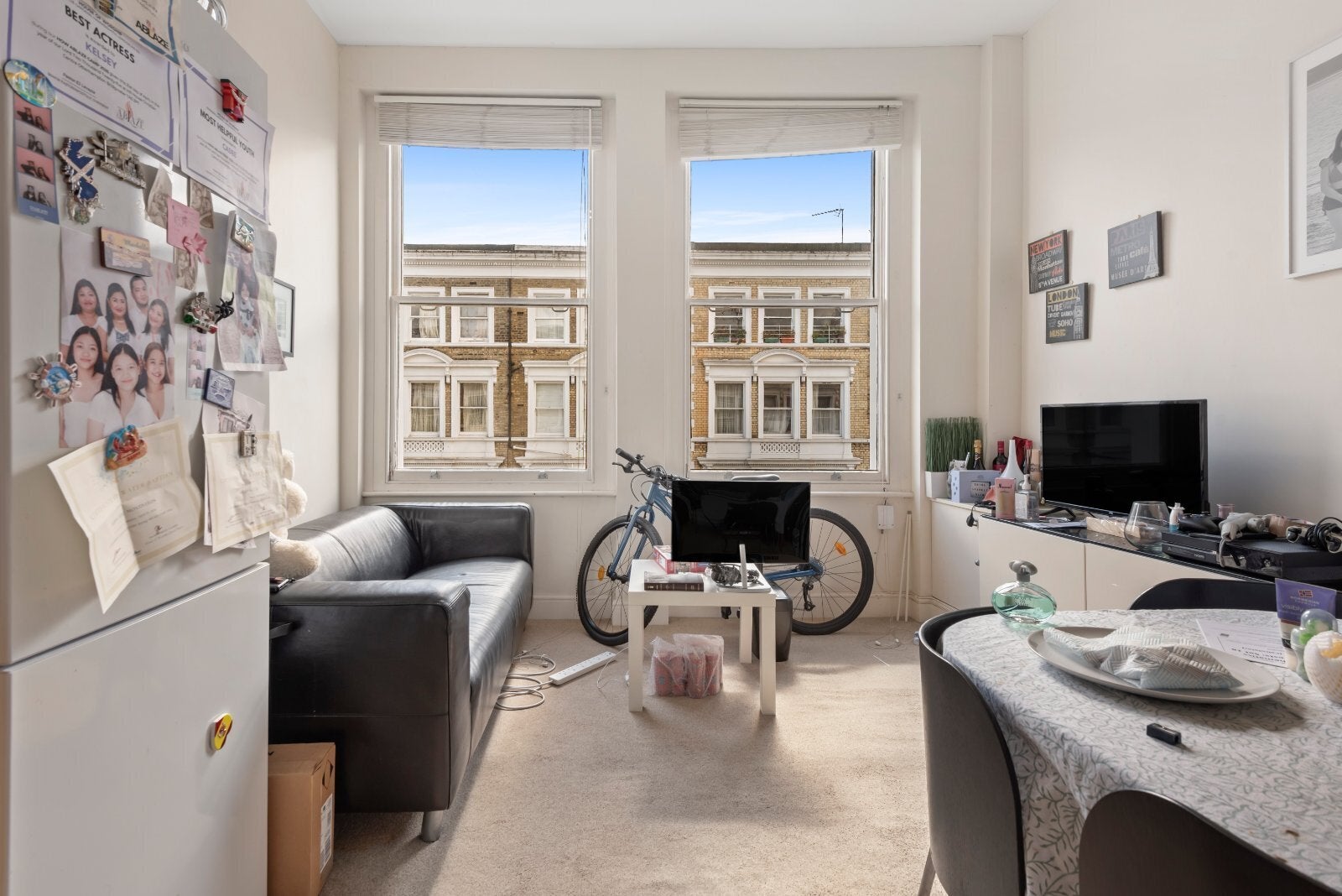 Flat Castletown Road in Greater London
