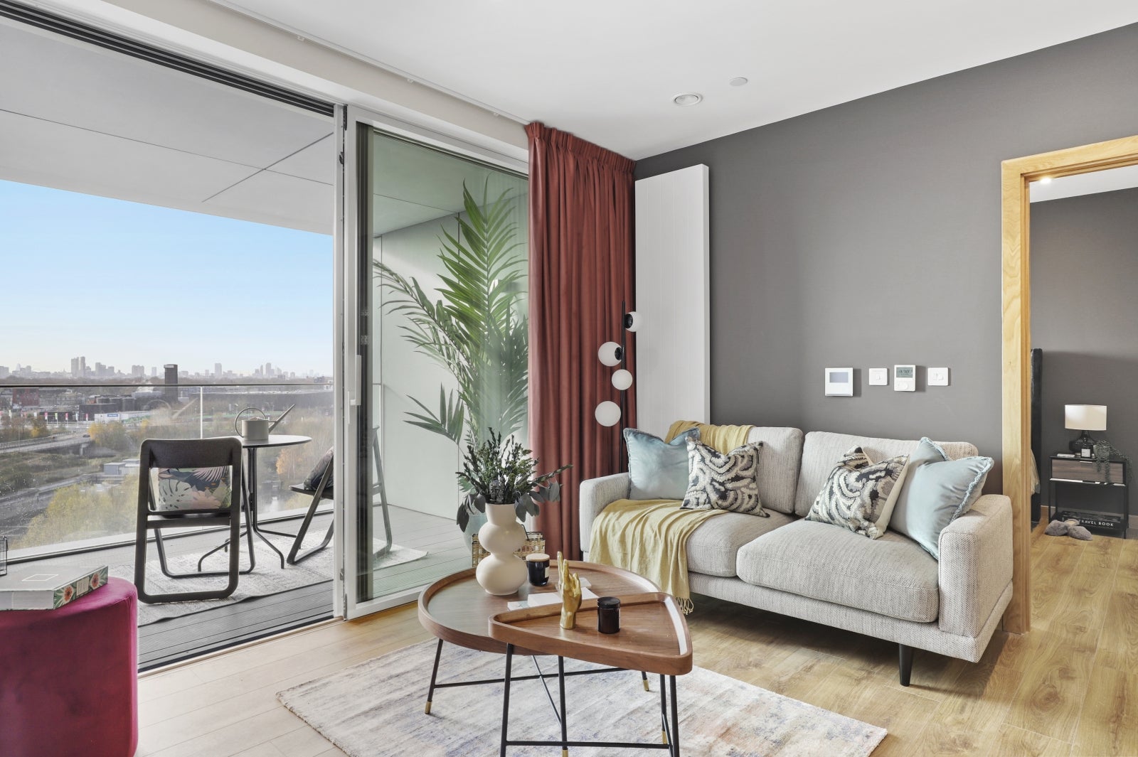 Flat Anthems Way in Greater London