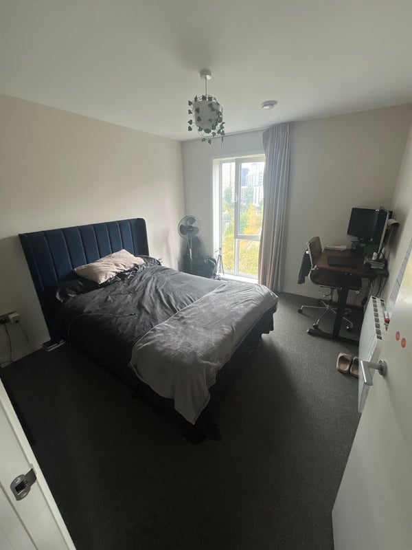 Room Waterways Avenue in Trafford