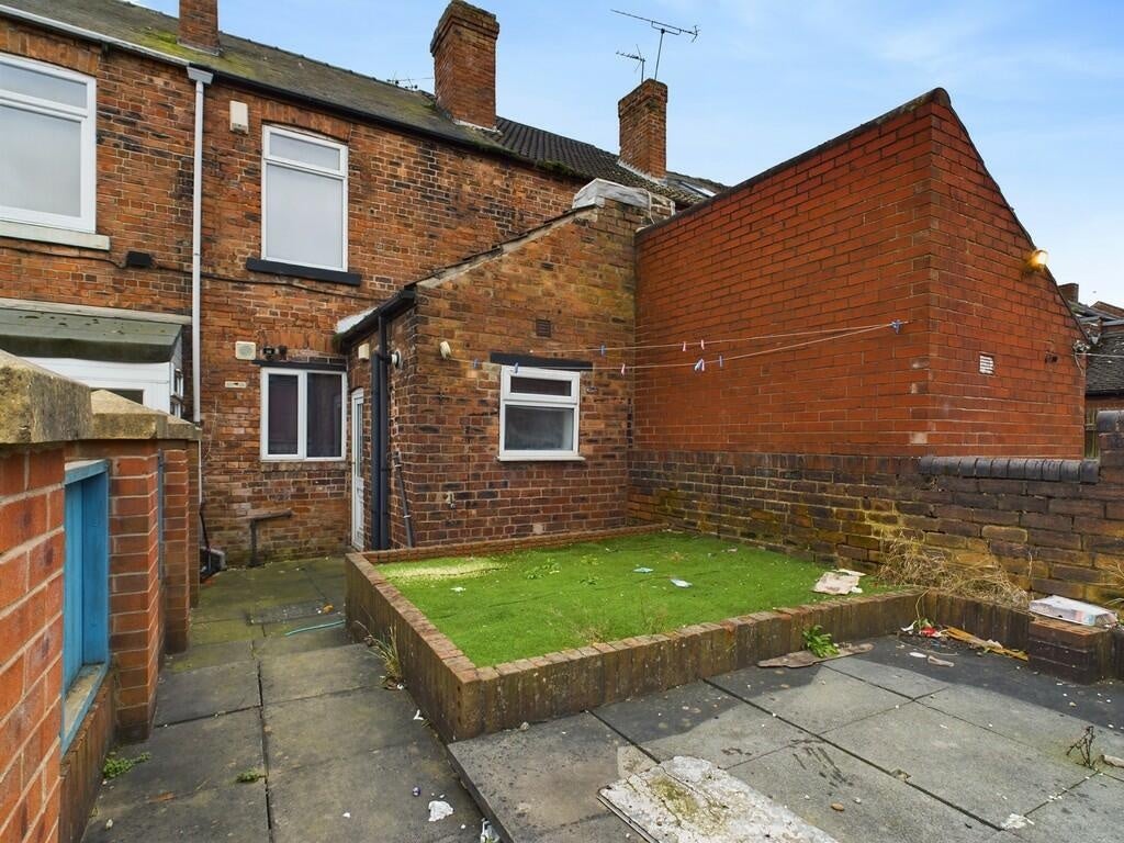House Osberton Street in Rawmarsh