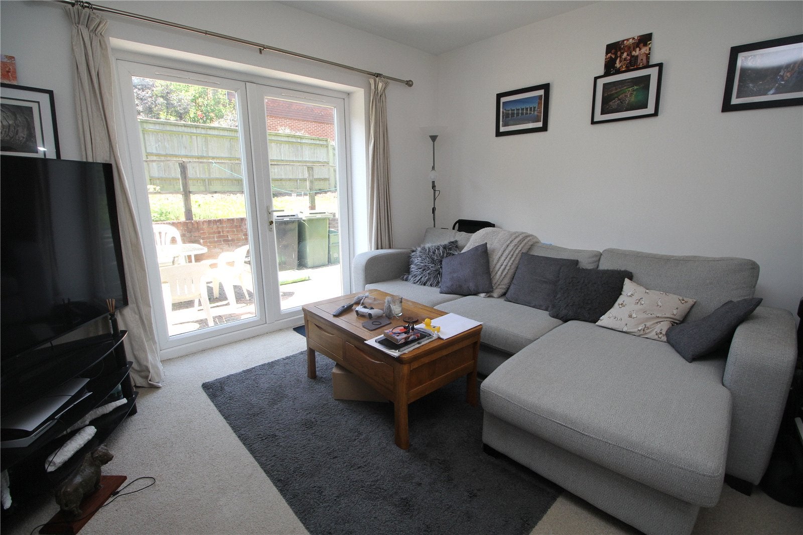 House Lambton Close in East Hampshire