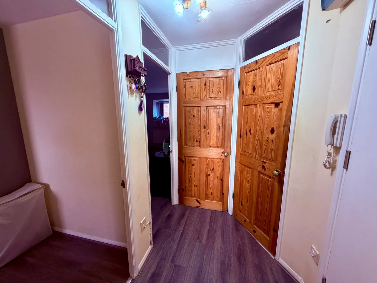 Flat Makepeace Road in Greater London