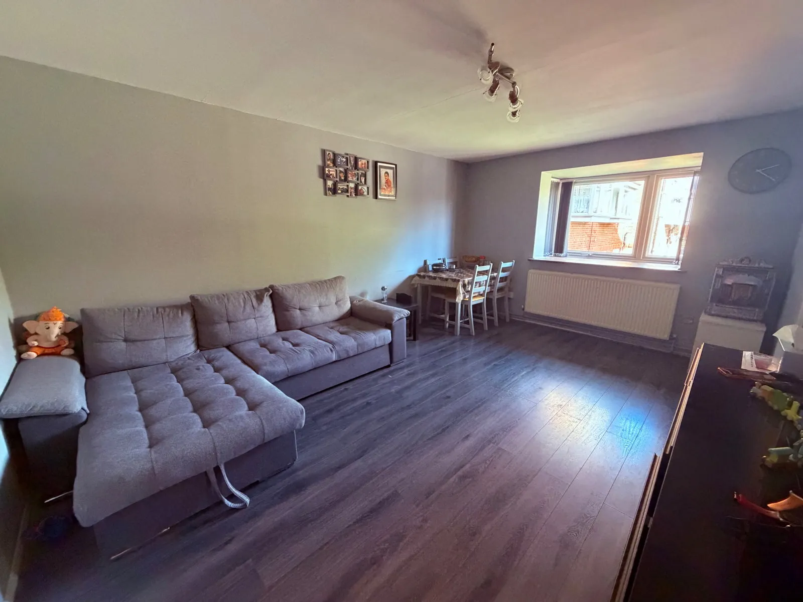 Flat Makepeace Road in Greater London