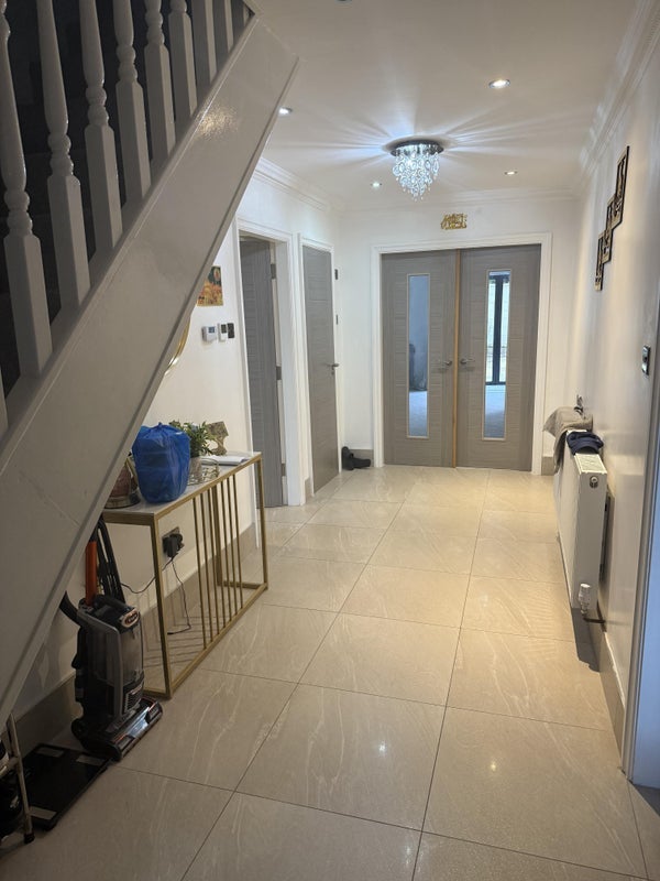 Room Ainsdale Road in Farnworth