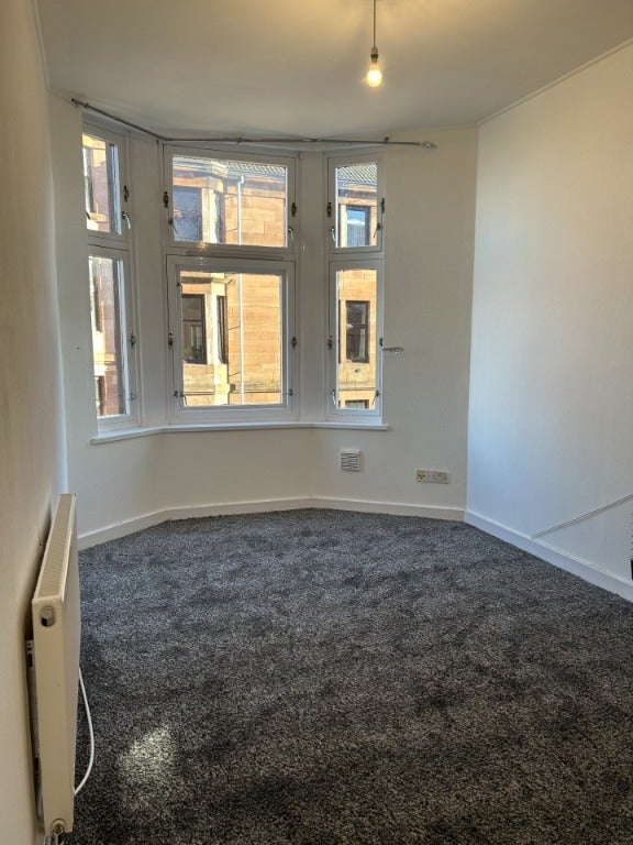 Flat Amisfield Street in Glasgow