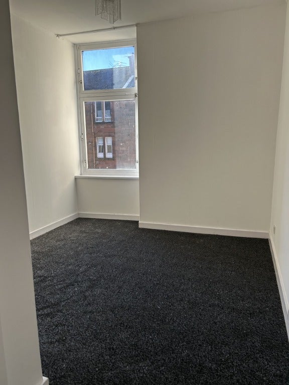 Flat Amisfield Street in Glasgow