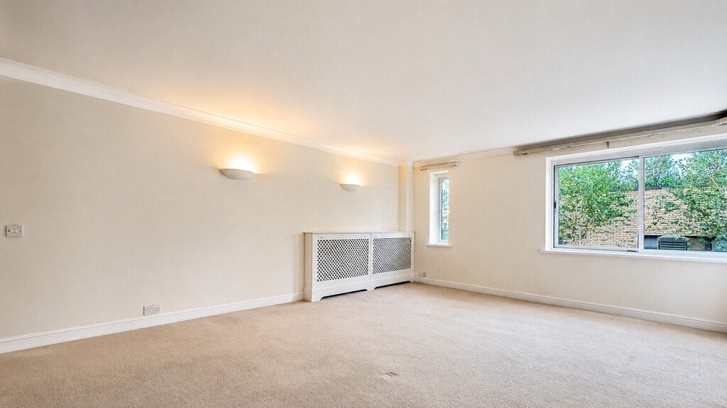 Flat Kensington Place in Greater London