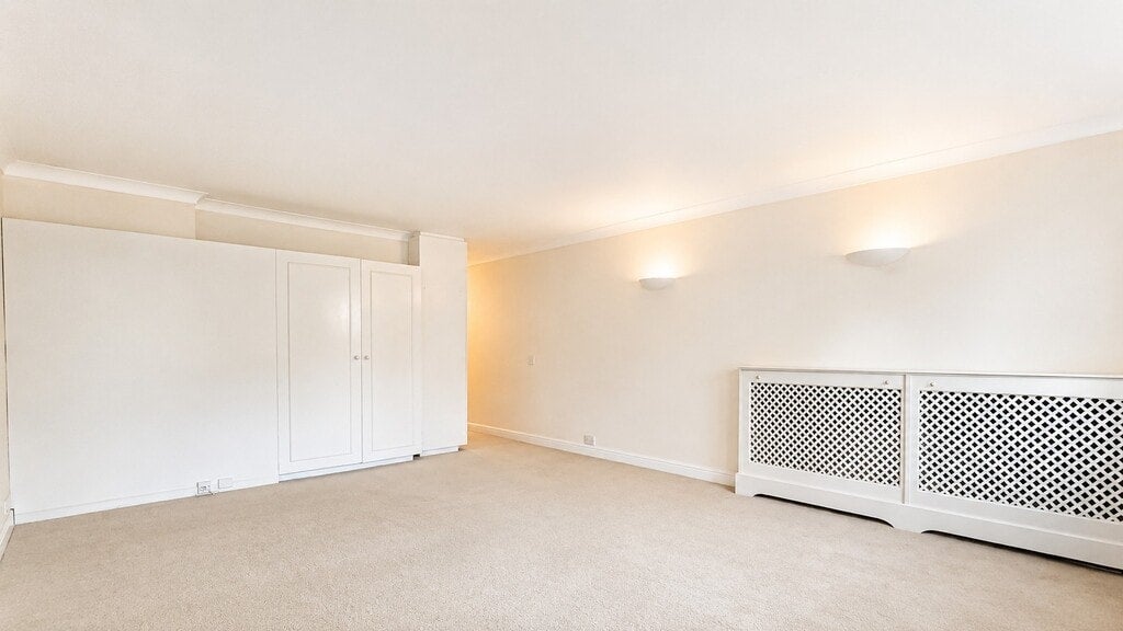 Flat Kensington Place in Greater London