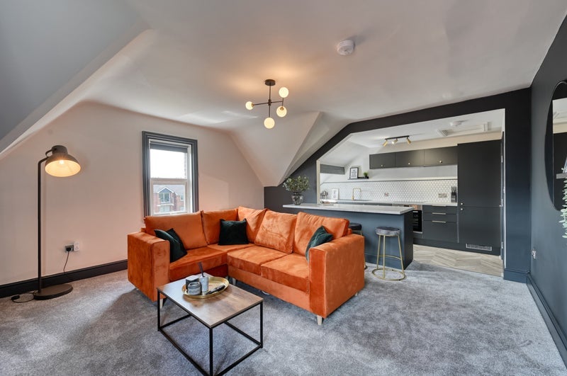 Room Lancaster Close in Southport