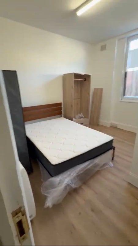 Room Caledonian Road in Greater London