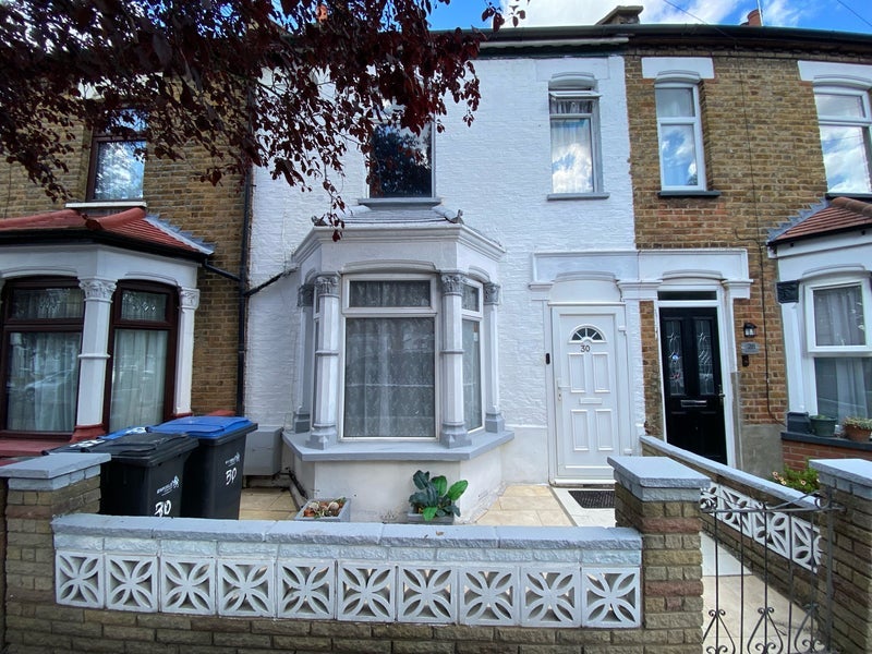 Room Denny Road in Greater London