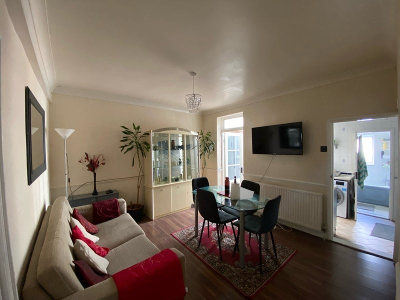 Room Denny Road in Greater London