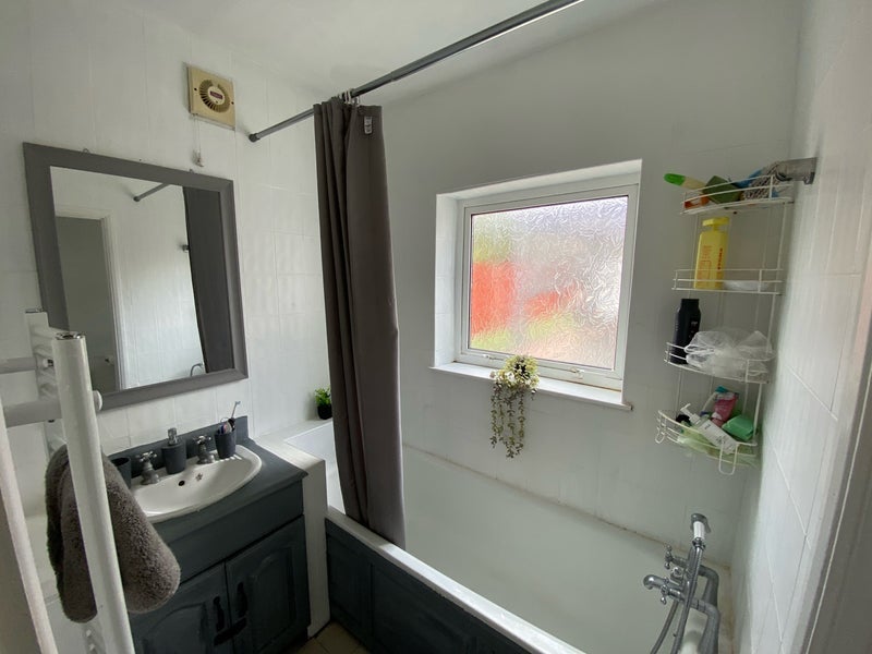 Room Denny Road in Greater London