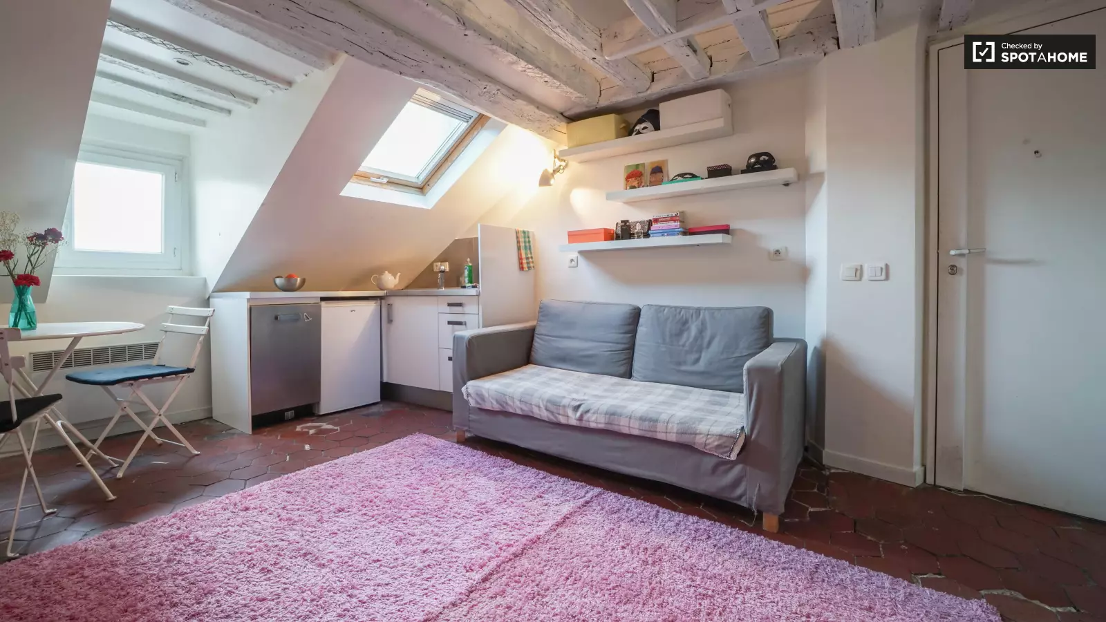 Appartement Rue des Rosiers à Paris