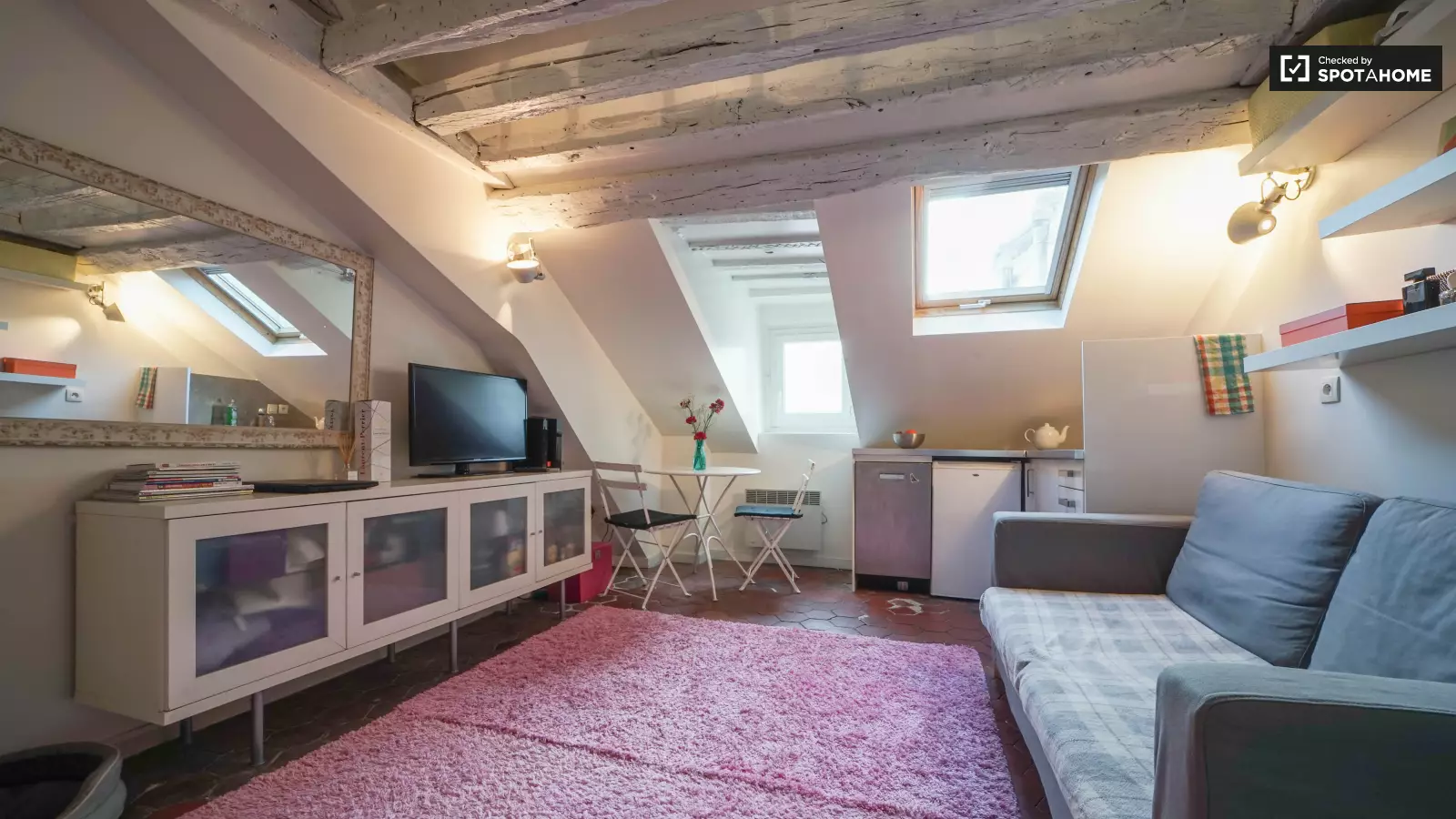 Appartement Rue des Rosiers à Paris