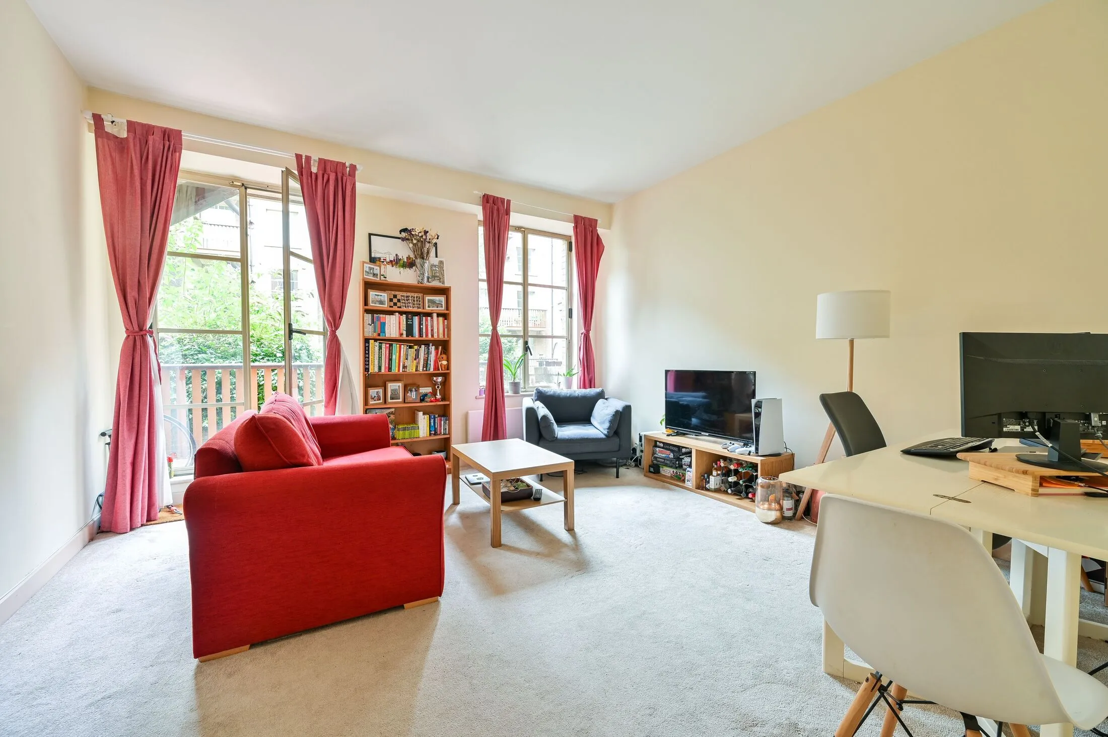 Flat Queen Elizabeth Street in Greater London
