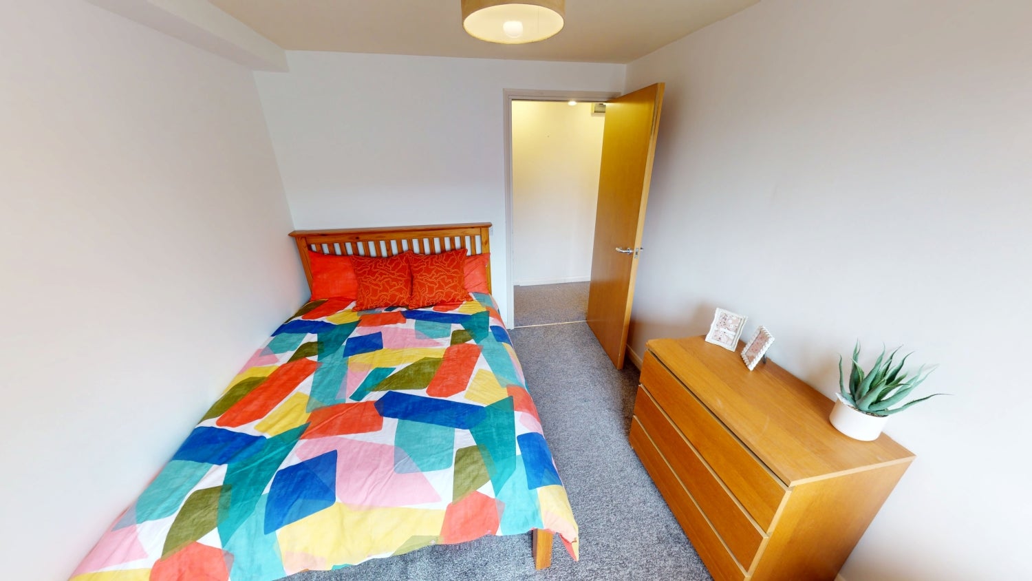 Flat Russell Street in Nottingham