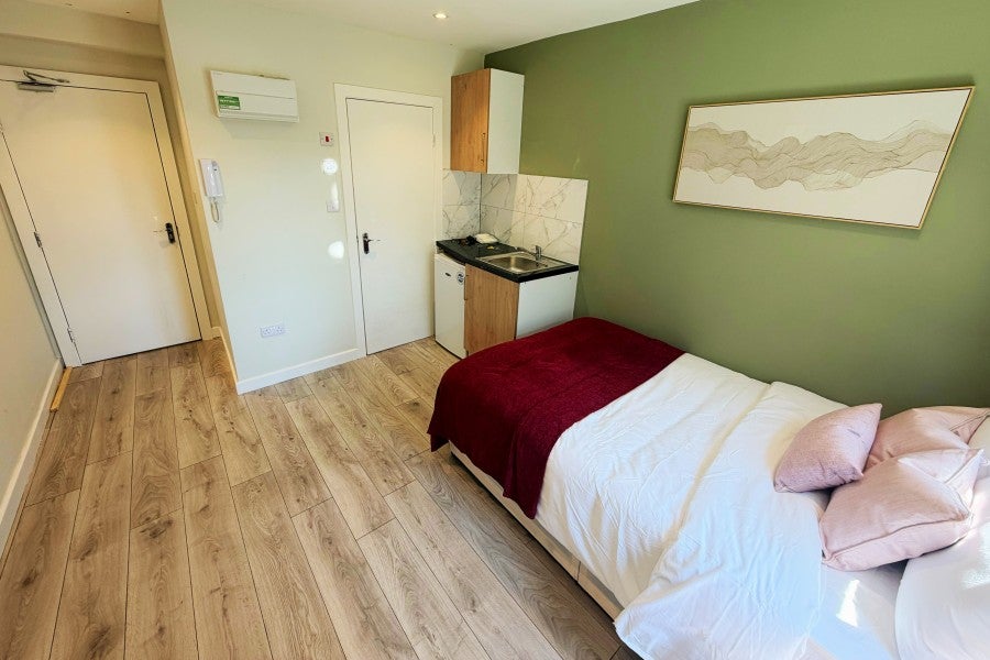 Room Lime Grove in Guildford