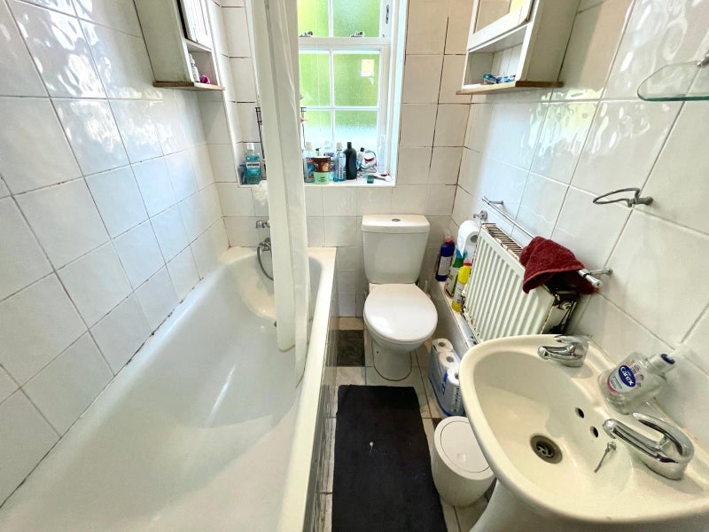 Room Surrey Row in Greater London