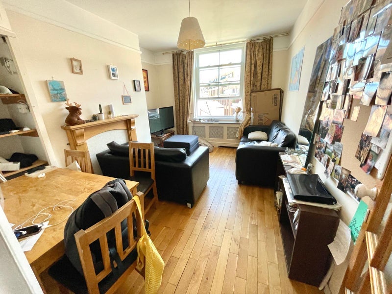 Room Surrey Row in Greater London