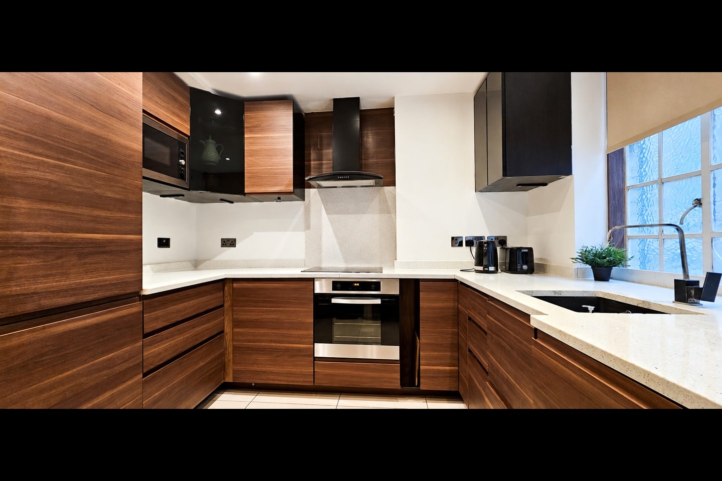 Flat Queensway in City of Westminster