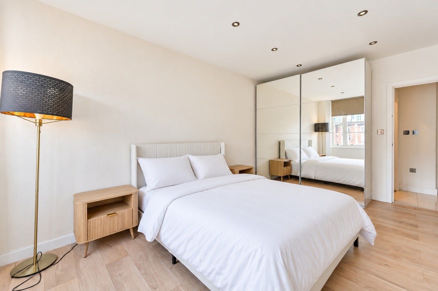 Flat Queensway in City of Westminster