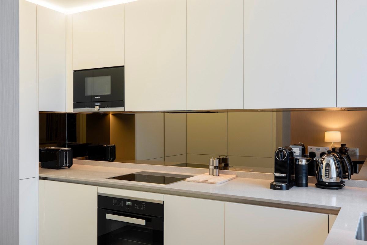 Flat Park Lane in City of Westminster