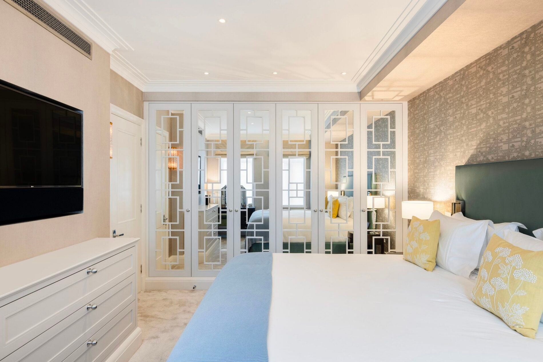 Flat Park Lane in City of Westminster