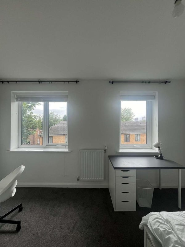 Room Stockport Road in Manchester
