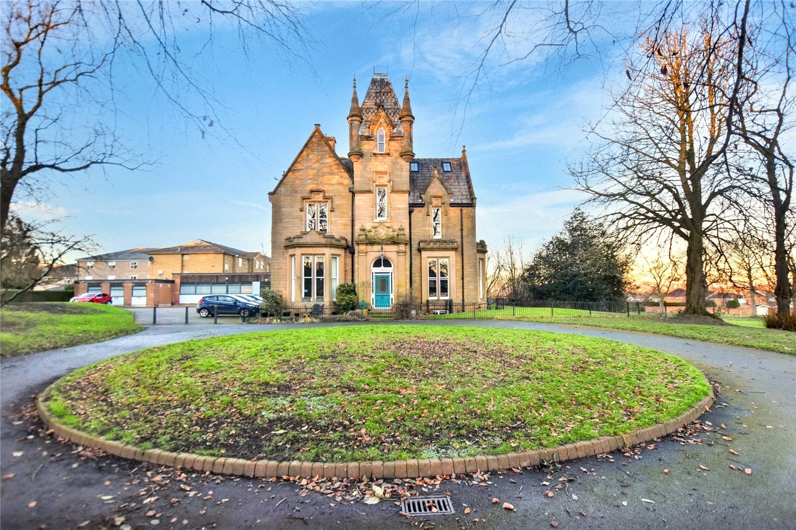 Flat Claremont Gardens in Leeds