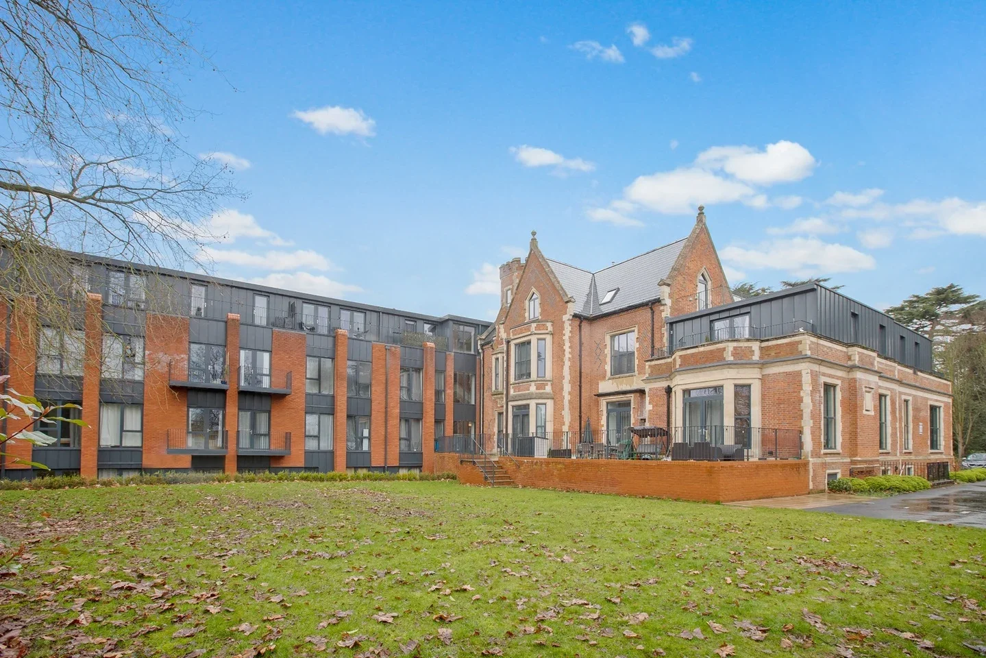 Flat Upton Road in Slough